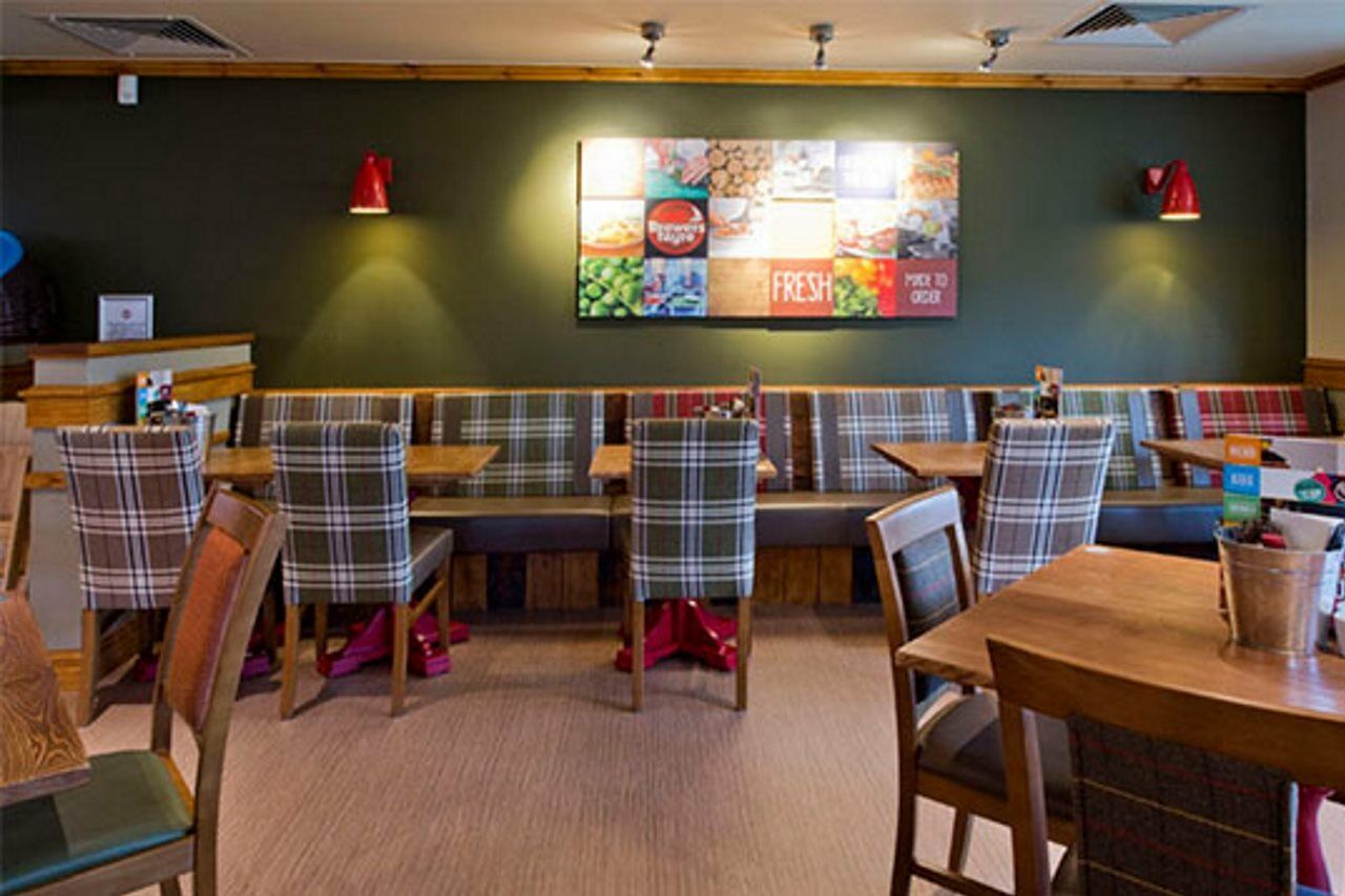 Premier Inn Premier Inn Бидефорд Екстериор снимка